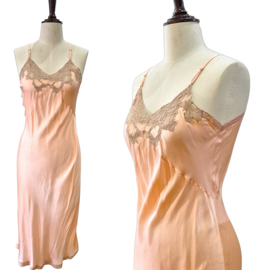 Vintage 1930s Peach Bias Cut Silk Negligee