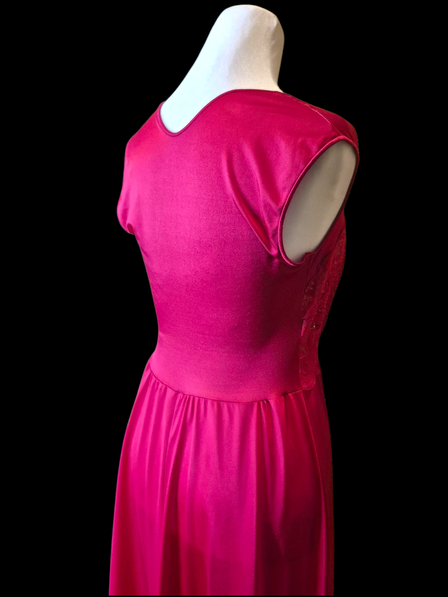 Vintage 70s/80s Red Olga  Negligee with lace bodice