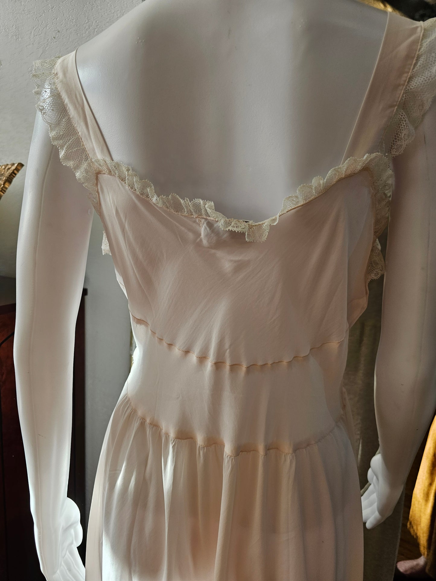 Vintage 1940s Pastel Pink Negligee -by Barbizon