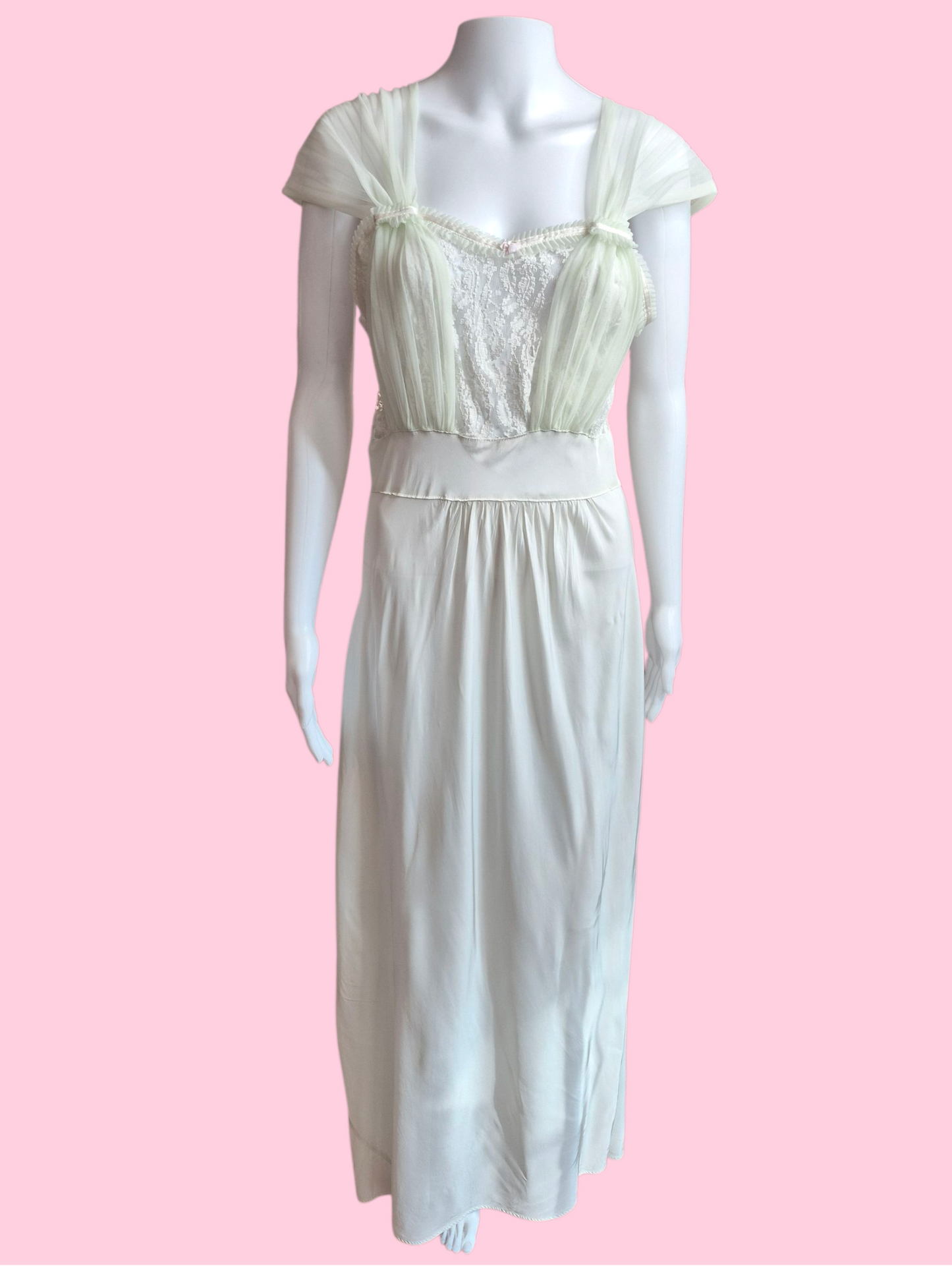 Vtg 1940s pale green negligee with sheer lace bodice size L