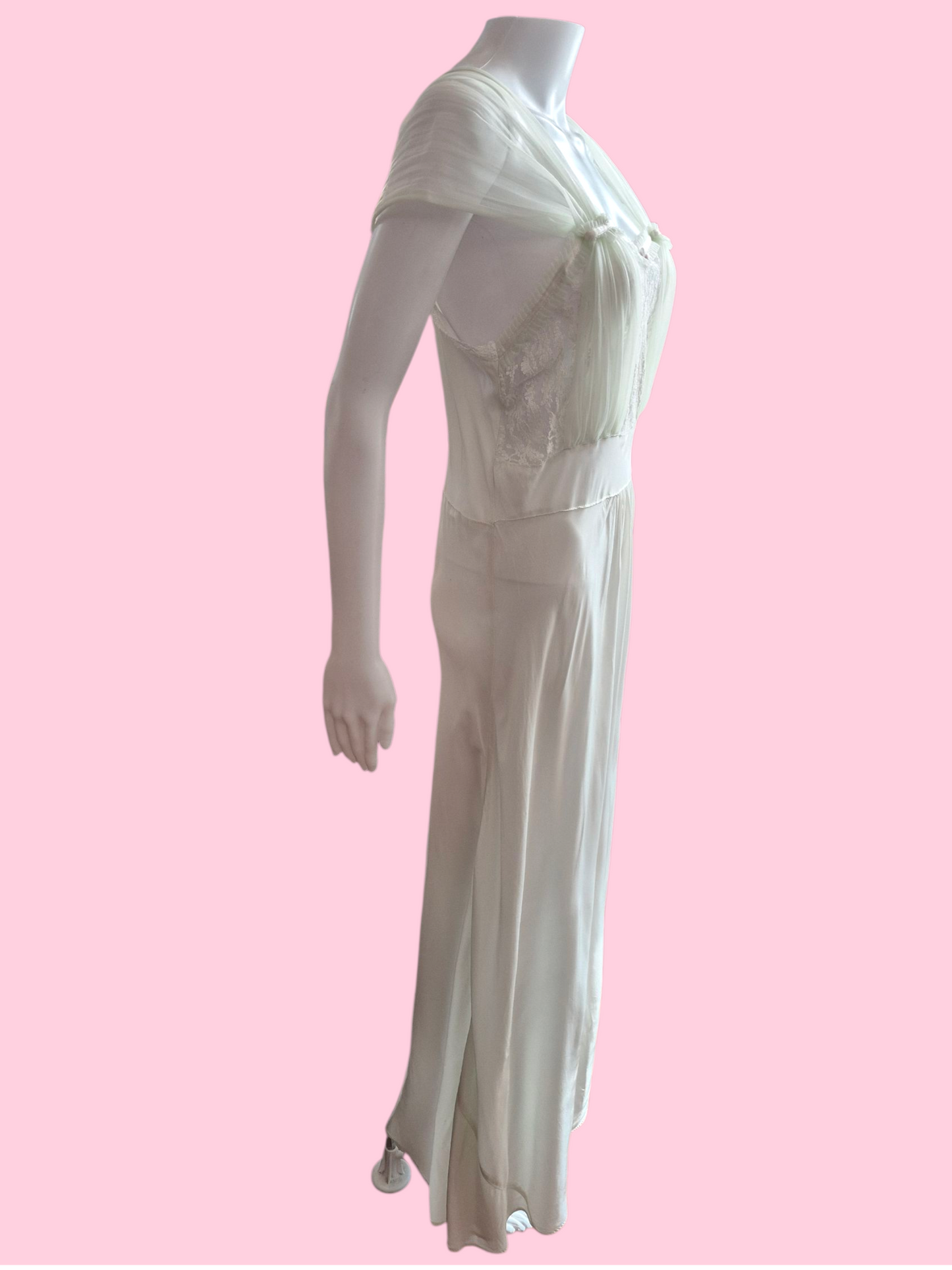 Vtg 1940s pale green negligee with sheer lace bodice size L