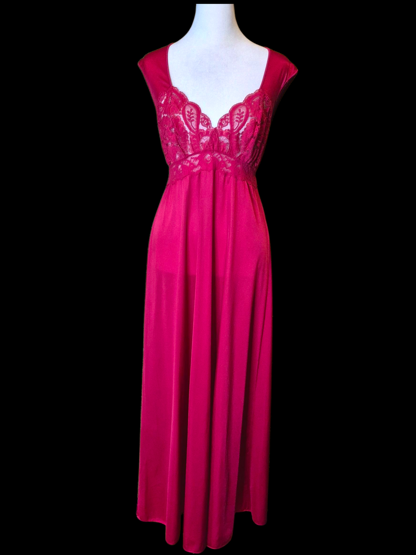 Vintage 70s/80s Red Olga  Negligee with lace bodice