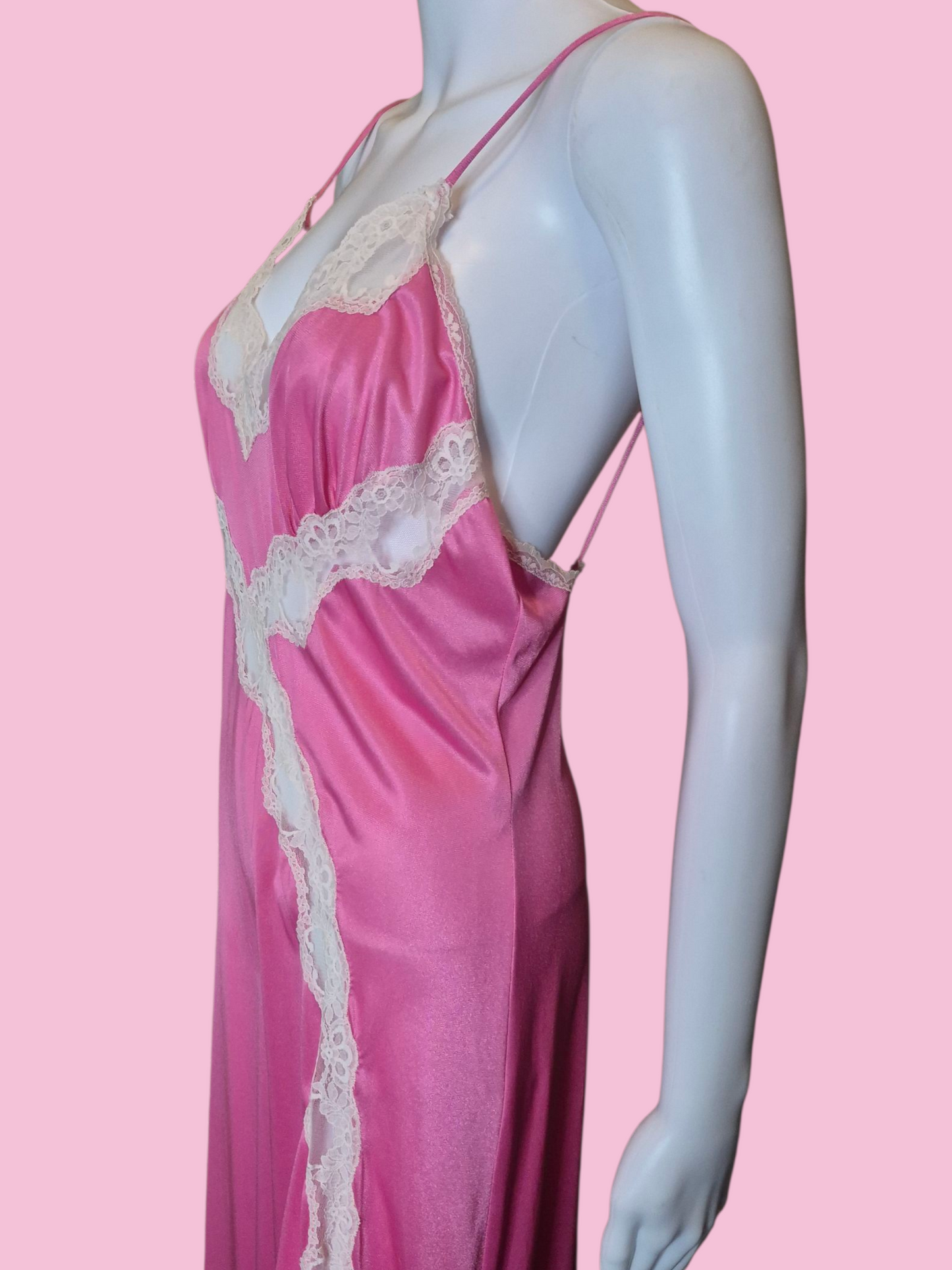Vintage 60s/70s hot pink nightgown with sheer lace sz M/L